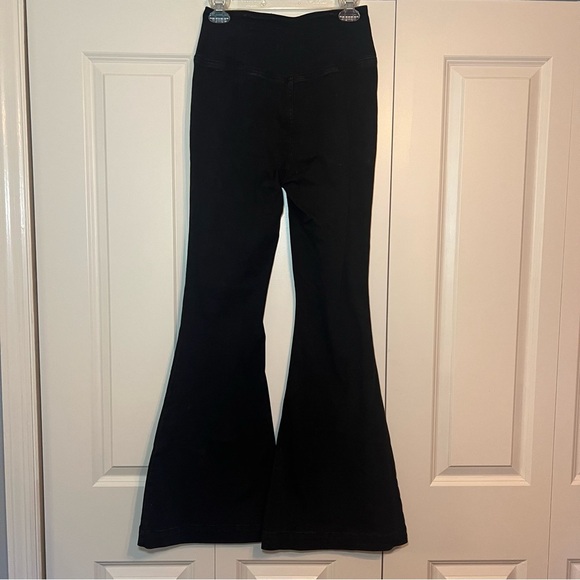We The Free Venice Beach Flare Jeans. Black. Pull-on. Size 27. - Picture 10 of 10